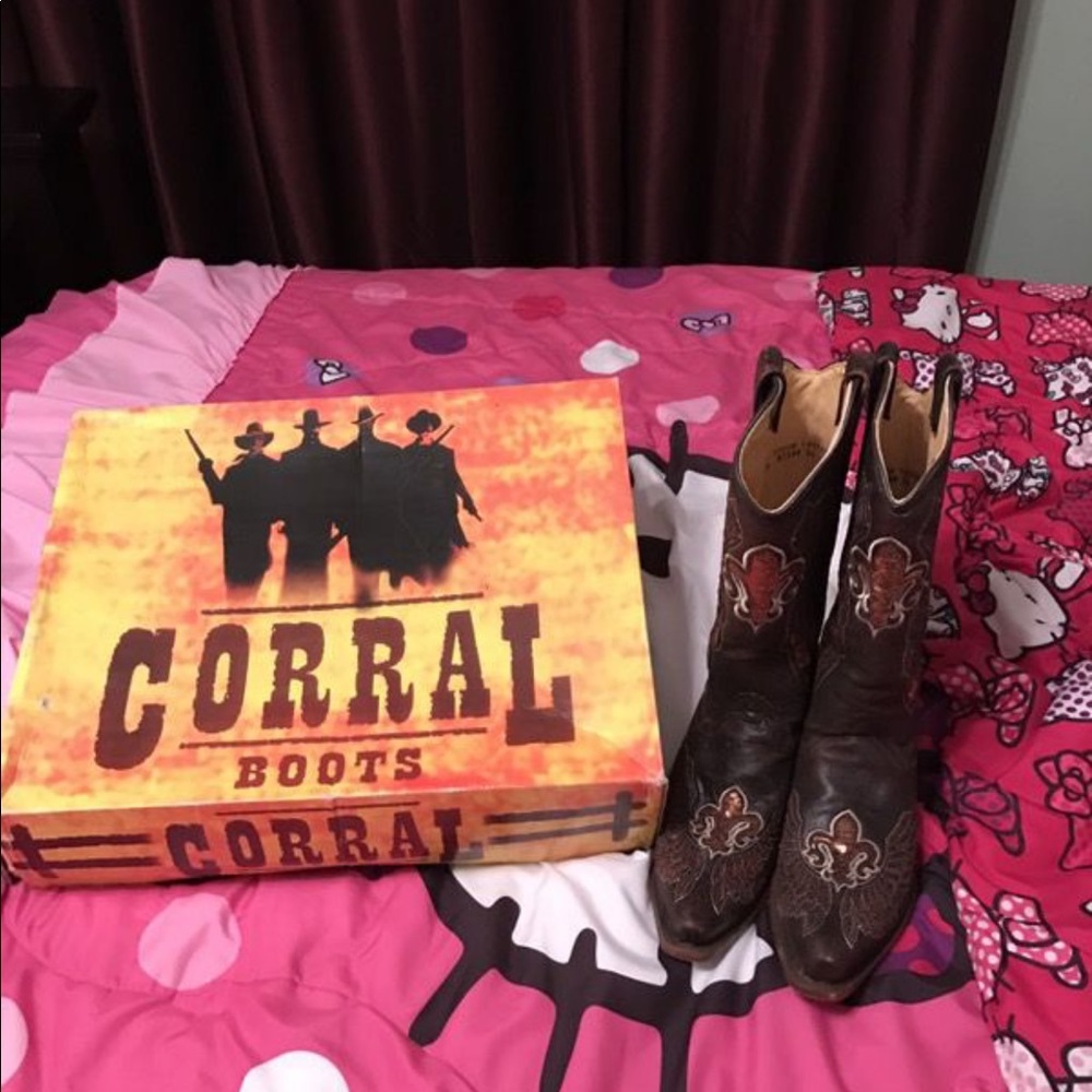 Corral cowboy 🤠 boots 👢